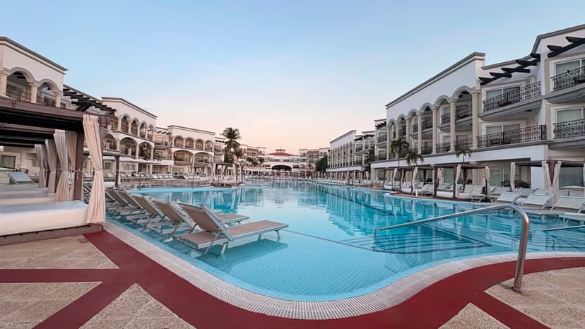 Sacha Pinto's Guide to the Perfect Girls' Getaway in Mexico
